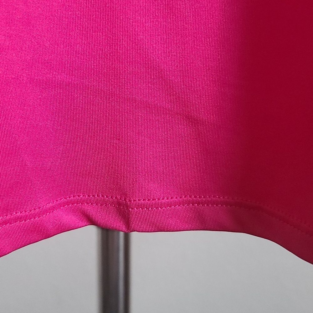 NIKE Workout top. - Picture 8 of 12